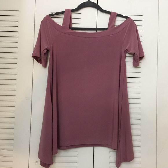 Mauve shark bite hem cold shoulder tee - Picture 7 of 8